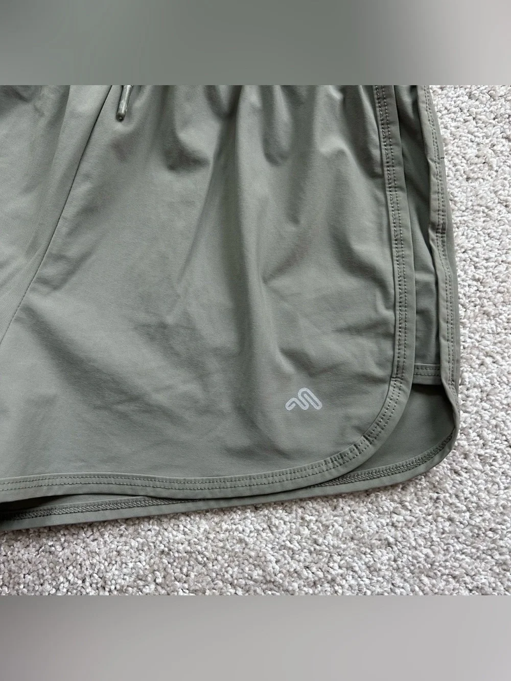 Fifty Percent 5/0 Women's M Athletic Running Shorts Olive Green 2.5 Inseam Liner - Picture 2 of 9